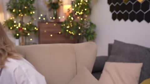 JessyinCherri yang online show from 02.24.25