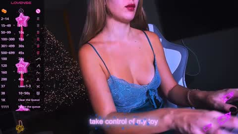 reggieMeow online show from 12.15.24