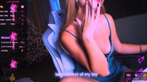 reggieMeow online show from 12.16.24