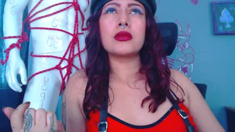 Snapshot of regina_iris chatting on 05.13.26 Regina online show from 05.13.26