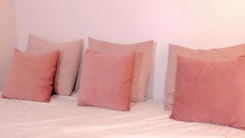 Regina  online show from 11.06.25