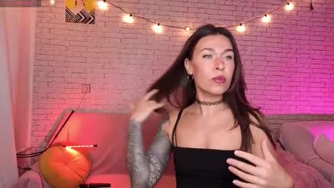 ReginaHawkinss online show from 10.22.25