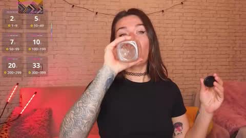 ReginaHawkinss online show from 11.12.25