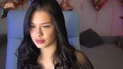 Snapshot of reginawine chatting on 09.19.25 ReginaWine online show from 09.19.25