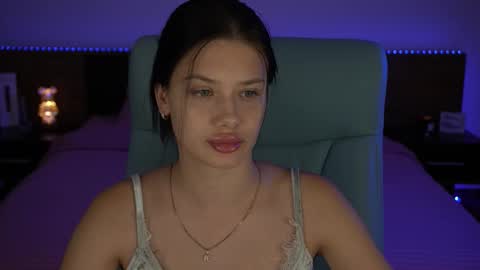 Snapshot of reginawine chatting on 10.12.25 ReginaWine online show from 10.12.25