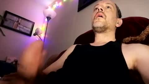 Snapshot of regularguy20 chatting on 03.04.25 regularguy20 online show from 03.04.25