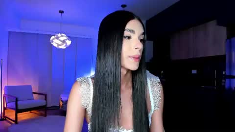 Snapshot of reichel_gray chatting on 07.05.26 REICHEL online show from 07.05.26