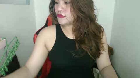 Snapshot of reign2525 chatting on 03.12.25 reign2525 online show from 03.12.25