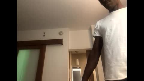 Snapshot of reign4king chatting on 01.04.25 Change Foradolla online show from 01.04.25