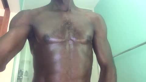 Snapshot of reign4king chatting on 01.04.25 Change Foradolla online show from 01.04.25