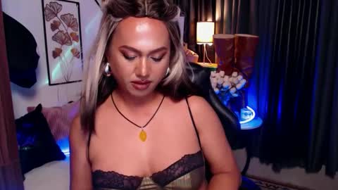 Snapshot of reigning_ivy chatting on 03.12.25 Red Ivy online show from 03.12.25