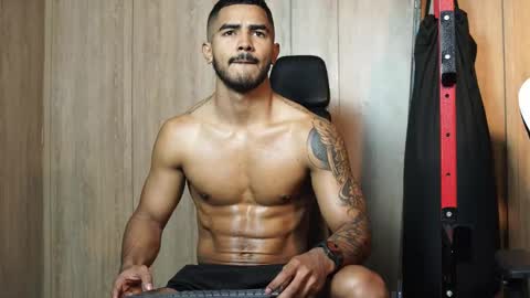 Snapshot of reik_von chatting on 02.27.26 Reik online show from 02.27.26