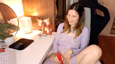 Snapshot of reileyfoxx chatting on 05.14.26 Reiley online show from 05.14.26