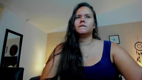 Snapshot of reina_loren chatting on 09.28.25 reina_loren online show from 09.28.25
