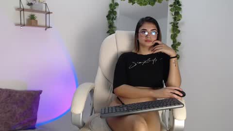 Erika online show from 12.08.24