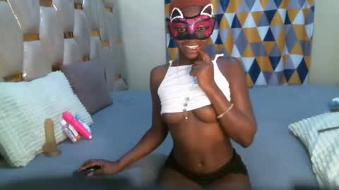 Snapshot of remmyqueen chatting on 04.21.26 remmyqueen online show from 04.21.26