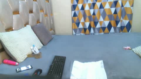Snapshot of remmyqueen chatting on 04.25.26 remmyqueen online show from 04.25.26