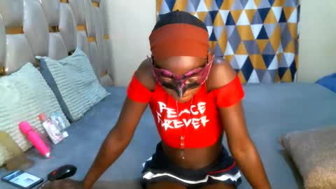 Snapshot of remmyqueen chatting on 05.23.26 remmyqueen online show from 05.23.26