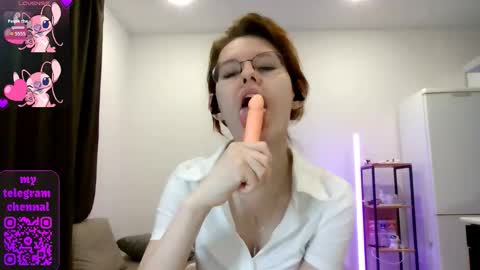 Snapshot of renaeblaski chatting on 02.27.26 Claire online show from 02.27.26