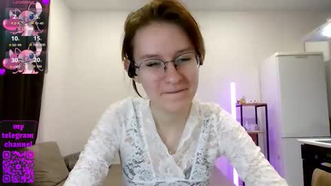 Snapshot of renaeblaski chatting on 03.05.26 Claire online show from 03.05.26