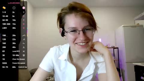 Snapshot of renaeblaski chatting on 03.11.26 Claire online show from 03.11.26