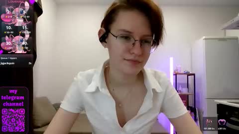 Snapshot of renaeblaski chatting on 03.12.26 Claire online show from 03.12.26