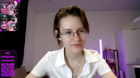 Snapshot of renaeblaski chatting on 03.20.26 Claire online show from 03.20.26