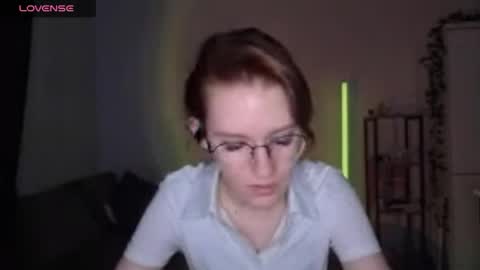 Snapshot of renaeblaski chatting on 04.22.26 Claire online show from 04.22.26