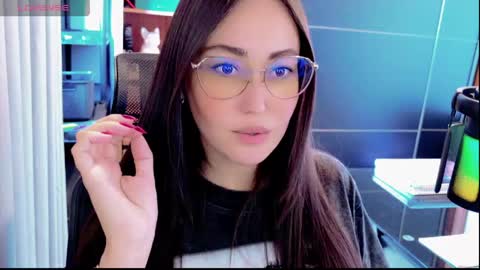 Snapshot of renata100 chatting on 05.31.26 Amelie online show from 05.31.26