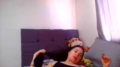 Snapshot of renata_hot1 chatting on 06.16.26 renata_hot1 online show from 06.16.26
