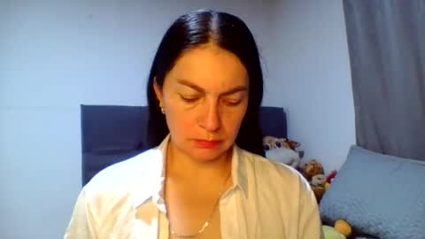 Snapshot of renata_hot1 chatting on 06.19.26 renata_hot1 online show from 06.19.26