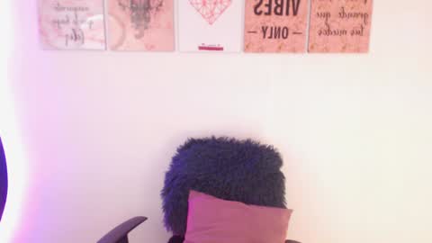 Snapshot of renata_ruiz chatting on 12.27.24    online show from 12.27.24