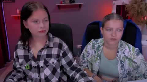 Snapshot of renata_sweety chatting on 09.21.25 renata_sweety online show from 09.21.25