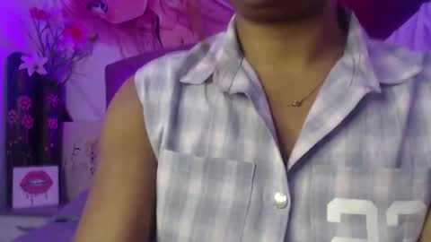 Snapshot of renata_valentina chatting on 04.21.26 RENATA VALENTINA online show from 04.21.26