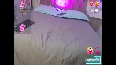 Snapshot of renata_valentina chatting on 05.04.26 RENATA VALENTINA online show from 05.04.26