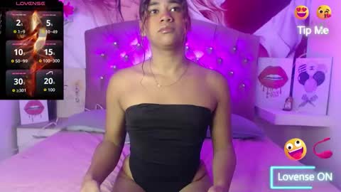 Snapshot of renata_valentina chatting on 05.11.26 RENATA VALENTINA online show from 05.11.26