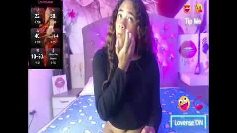 Snapshot of renata_valentina chatting on 05.15.26 RENATA VALENTINA online show from 05.15.26