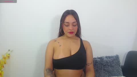Snapshot of renatabrownn28 chatting on 04.20.26 renatabrownn28 online show from 04.20.26