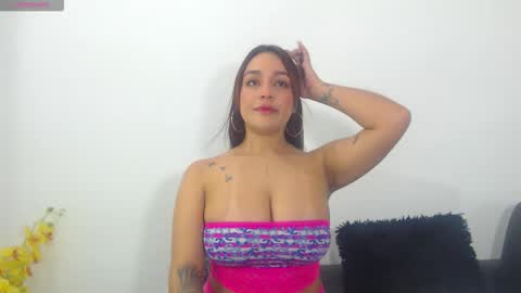 Snapshot of renatabrownn28 chatting on 04.23.26 renatabrownn28 online show from 04.23.26