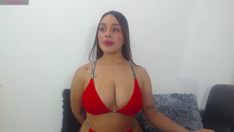 Snapshot of renatabrownn28 chatting on 05.16.26 renatabrownn28 online show from 05.16.26