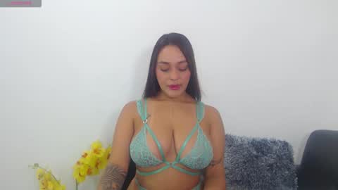 Snapshot of renatabrownn28 chatting on 05.31.26 renatabrownn28 online show from 05.31.26