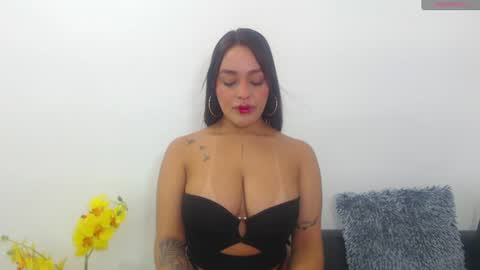 Snapshot of renatabrownn28 chatting on 06.14.26 renatabrownn28 online show from 06.14.26