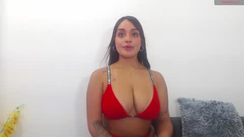 Snapshot of renatabrownn28 chatting on 07.14.26 renatabrownn28 online show from 07.14.26