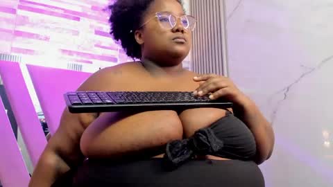 Snapshot of renatafoxter chatting on 04.29.26 nataly online show from 04.29.26