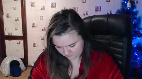 renataoia online show from 01.04.25