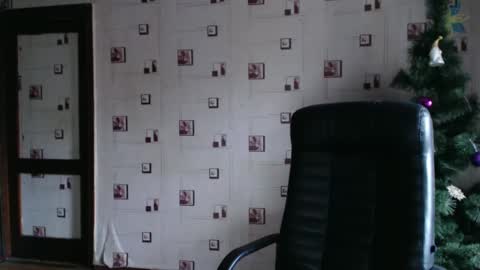 renataoia online show from 01.19.25