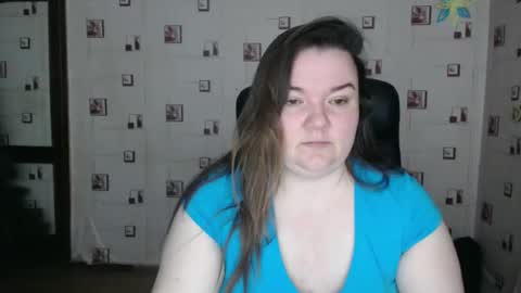 renataoia online show from 02.21.25