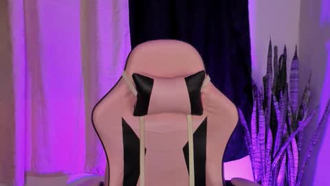 Snapshot of renatawilsom chatting on 02.12.26 renatawilsom online show from 02.12.26