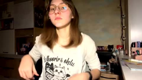 Snapshot of renayreisdorf chatting on 02.10.26 Mia online show from 02.10.26