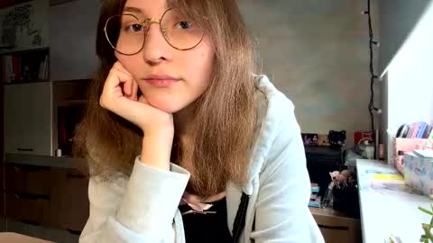 Snapshot of renayreisdorf chatting on 02.16.26 Mia online show from 02.16.26